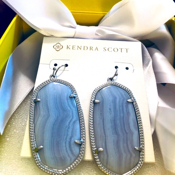 NWT Kendra Scott RARE & Retired Danielle Earrings Blue Lace Agate & Silver W😍W - Picture 5 of 12